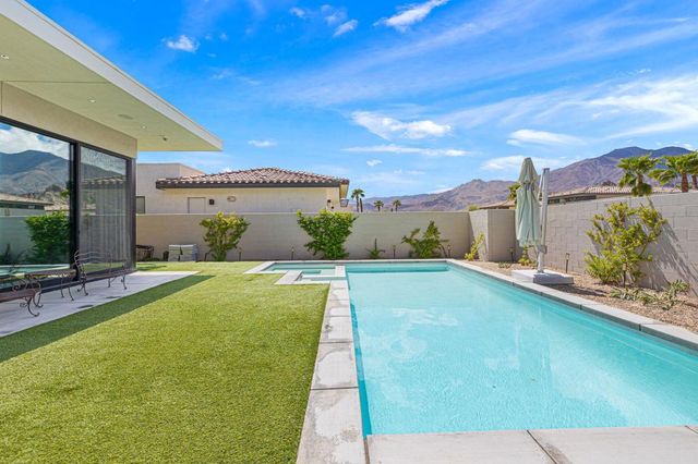 57812 Santo Thomas, La Quinta, CA 92253