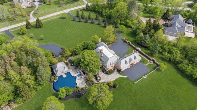 7325 Calley Lane, Novelty, OH 44072