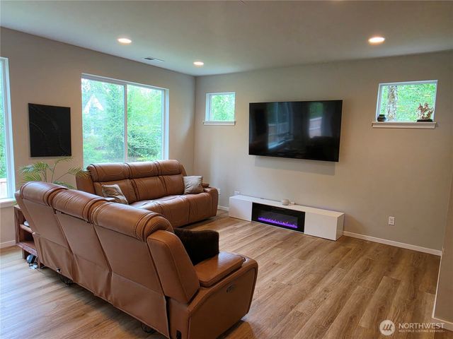2336 Mookie Lane NE, Olympia, WA 98516