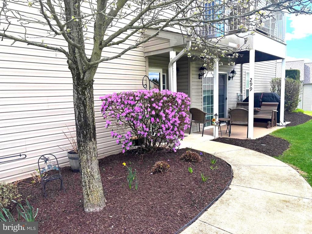 299 THRUSH DR, Hummelstown, PA 17036