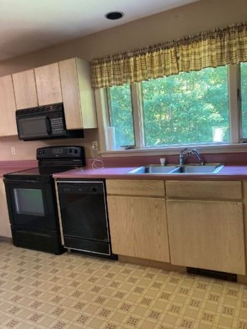 33 Stair Falls Drive, Rochester, NH 03868