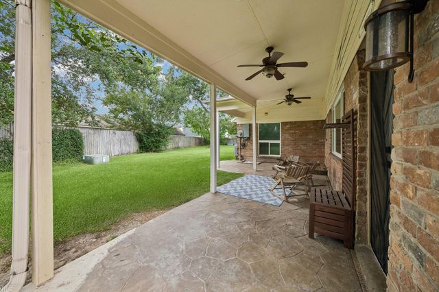 2003 Round Lake Drive, Houston, TX 77077