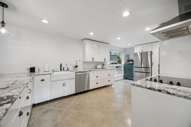 2003 Round Lake Drive, Houston, TX 77077