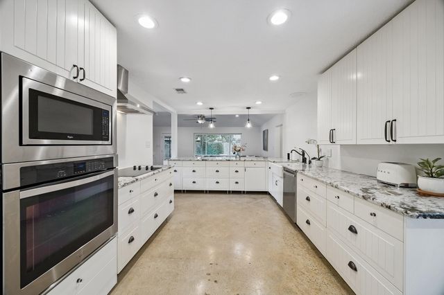 2003 Round Lake Drive, Houston, TX 77077