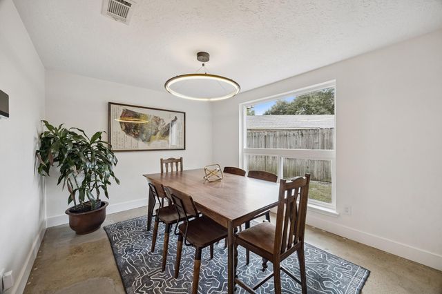 2003 Round Lake Drive, Houston, TX 77077