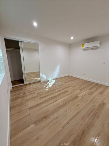 20407 Strathern 20409, Winnetka, CA 91306