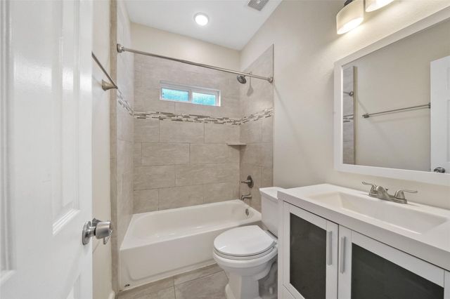 16918 Glenheath, Montgomery, TX 77316