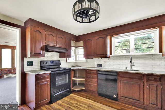 24 ARDMORE AVE, Reading, PA 19607