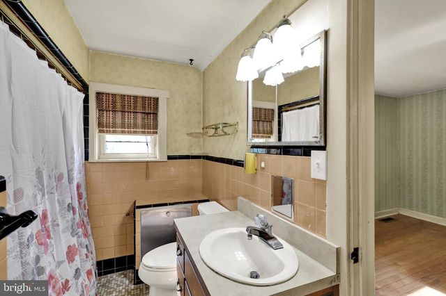 24 ARDMORE AVE, Reading, PA 19607