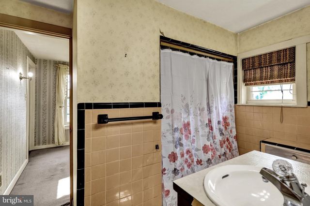24 ARDMORE AVE, Reading, PA 19607