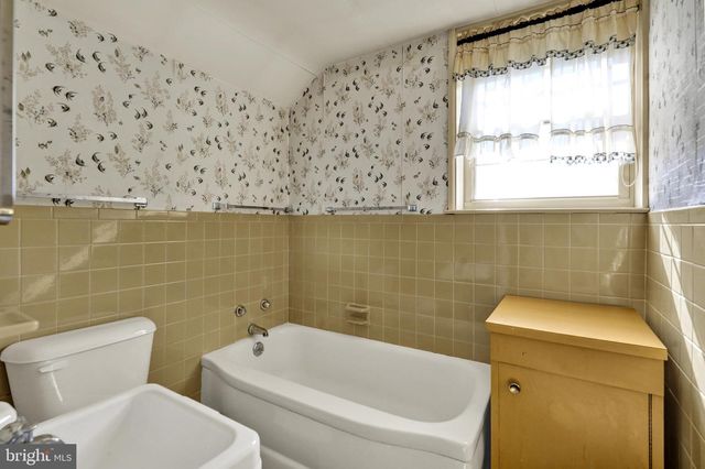 24 ARDMORE AVE, Reading, PA 19607