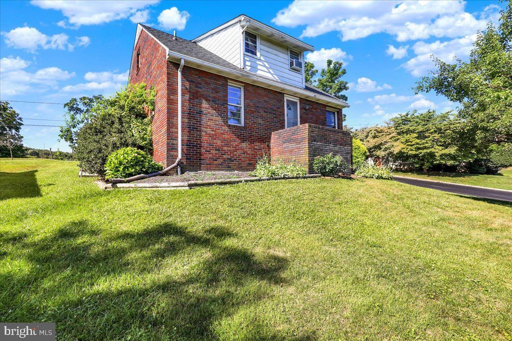 24 ARDMORE AVE, Reading, PA 19607