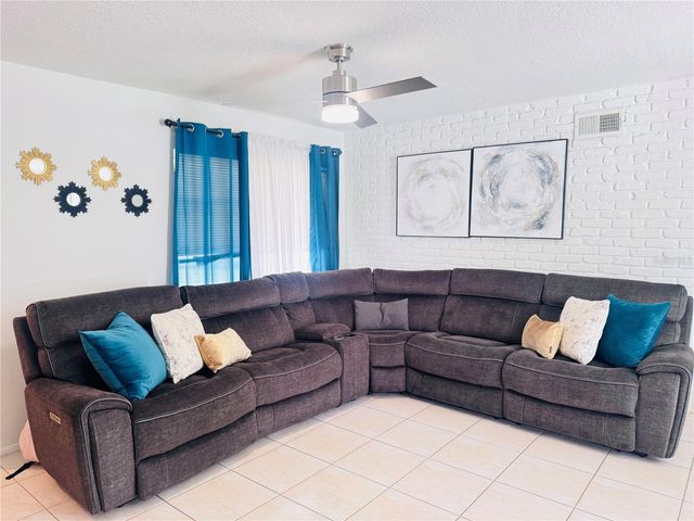 767 FORESTER AVENUE, Orlando, FL 32809