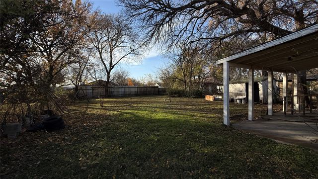 1139 N Bagley Street, Dallas, TX 75211