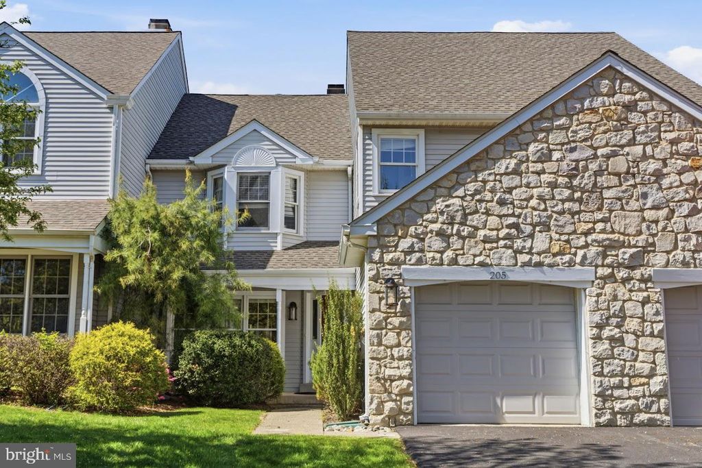 205 POLO DR, North Wales, PA 19454