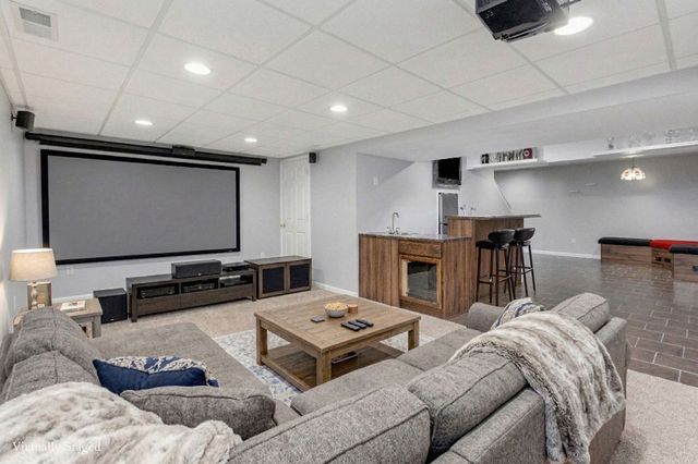 9228 Sawgrass Drive, Miamisburg, OH 45342