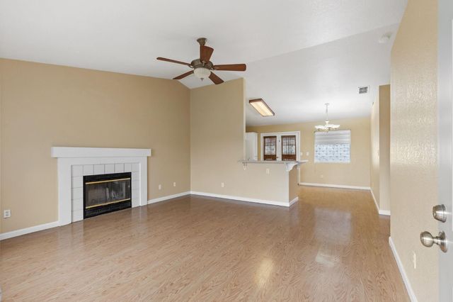 3625 Black Eagle Dr, Antelope, CA 95843