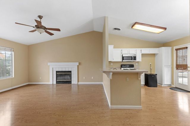 3625 Black Eagle Dr, Antelope, CA 95843