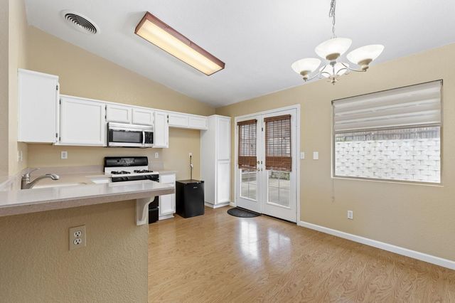 3625 Black Eagle Dr, Antelope, CA 95843