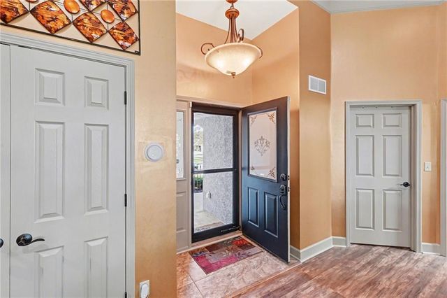 4005 SW Homestead Drive, Lee's Summit, MO 64082