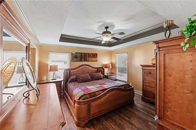 4005 SW Homestead Drive, Lee's Summit, MO 64082