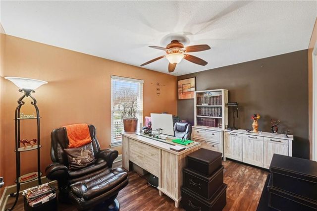 4005 SW Homestead Drive, Lee's Summit, MO 64082