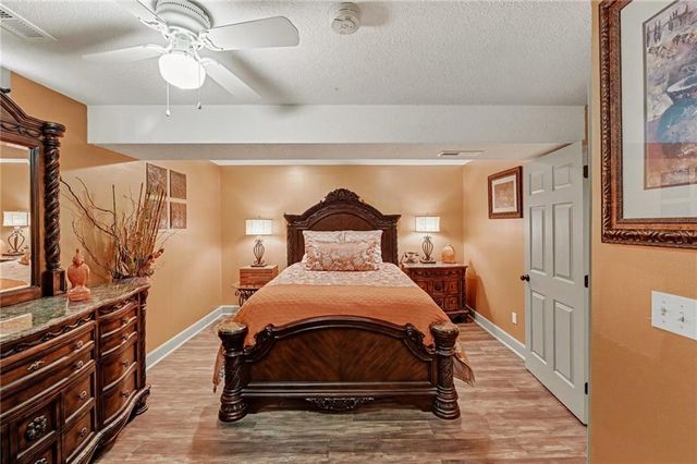 4005 SW Homestead Drive, Lee's Summit, MO 64082