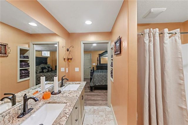 4005 SW Homestead Drive, Lee's Summit, MO 64082