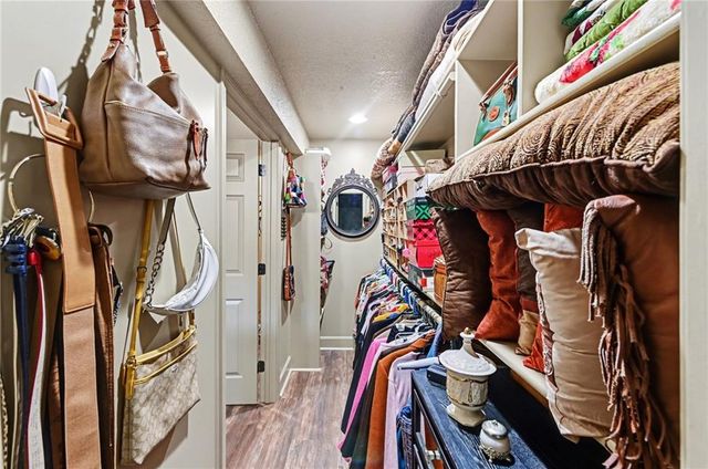 4005 SW Homestead Drive, Lee's Summit, MO 64082