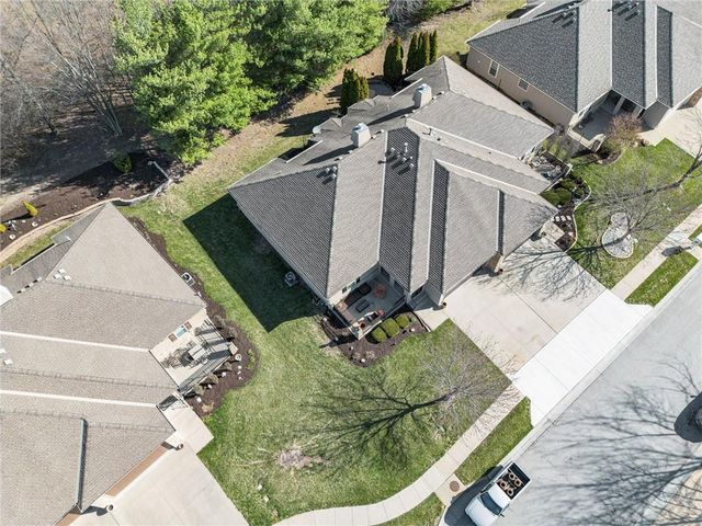 4005 SW Homestead Drive, Lee's Summit, MO 64082