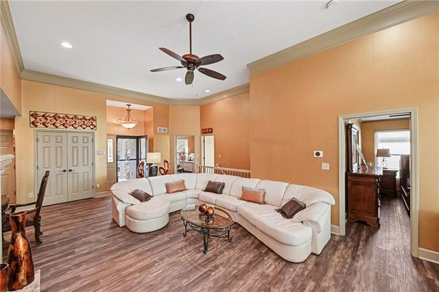 4005 SW Homestead Drive, Lee's Summit, MO 64082