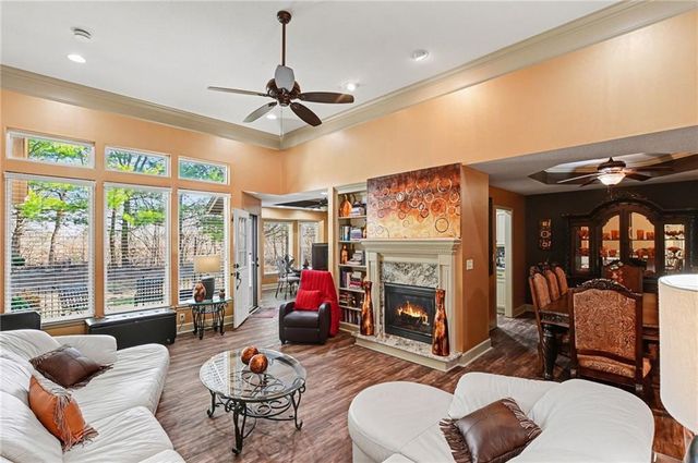 4005 SW Homestead Drive, Lee's Summit, MO 64082