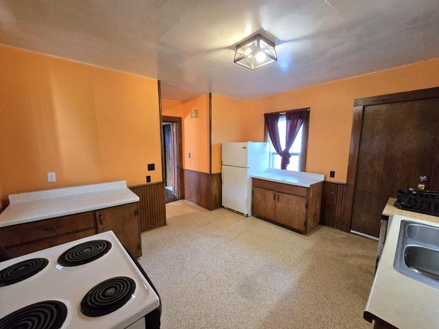 310 MAIN STREET, Kingston, WI 53926