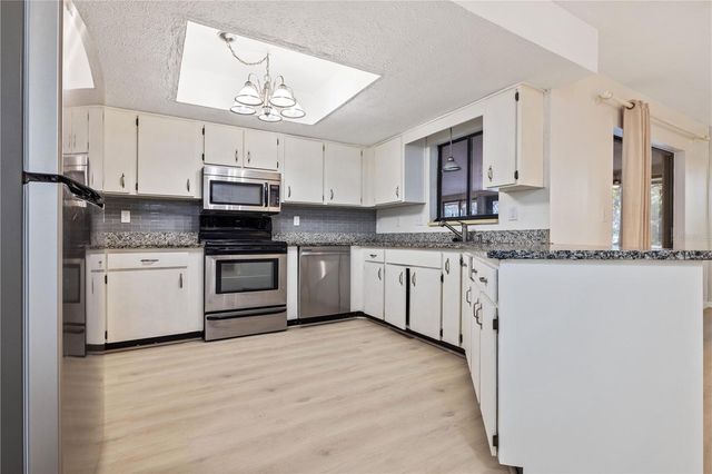 5444 BERNADETTE DRIVE, Zephyrhills, FL 33541