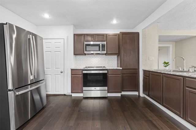 1298 14th Avenue, Marion, IA 52302