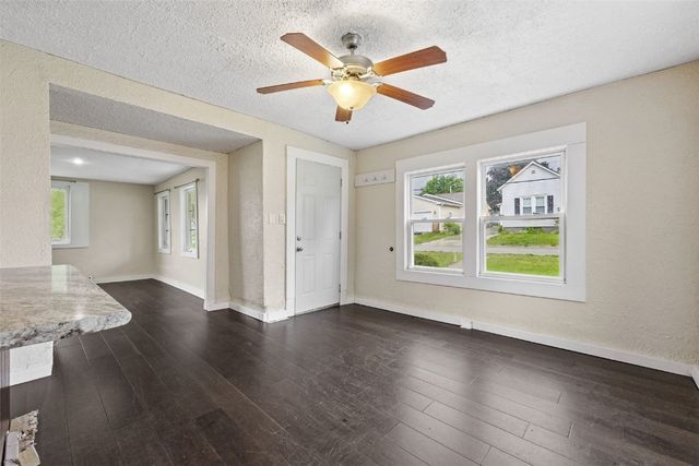 1298 14th Avenue, Marion, IA 52302