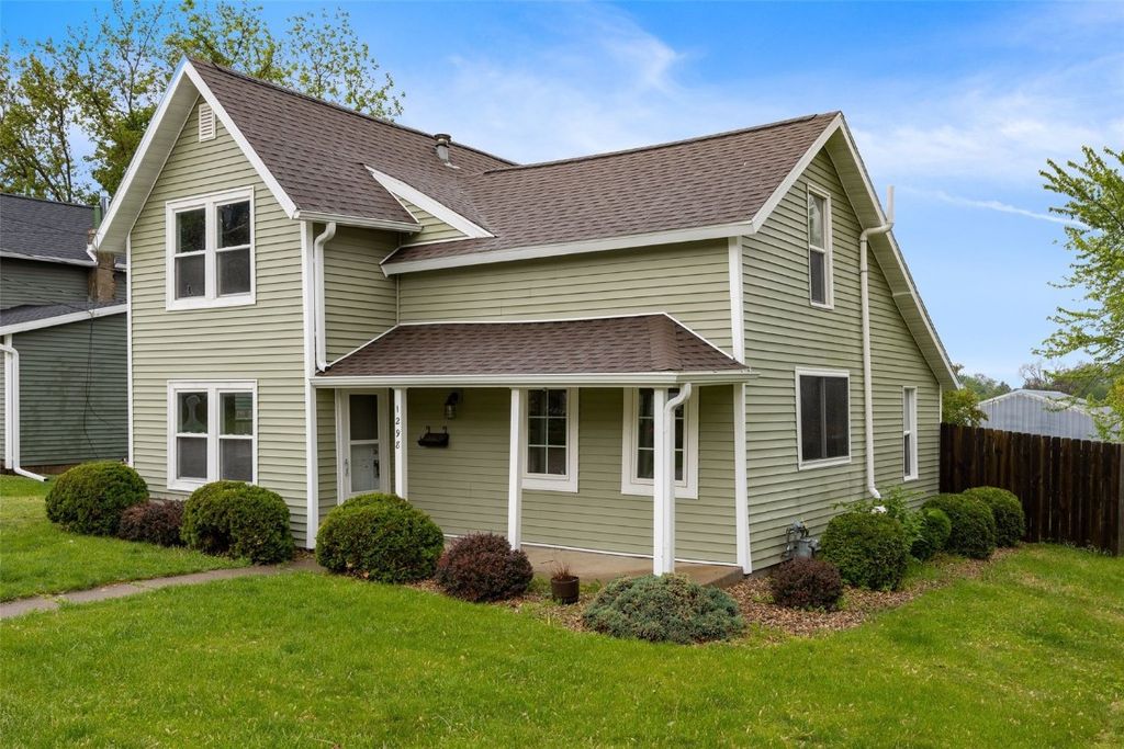 1298 14th Avenue, Marion, IA 52302