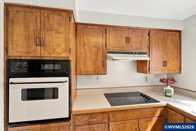 1792 SW Brooklane Dr, Corvallis, OR 97333