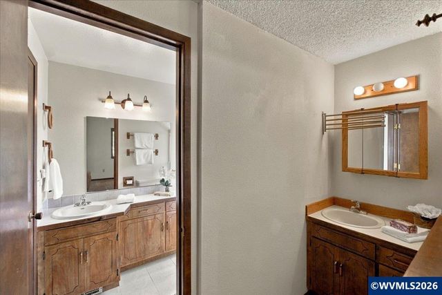 1792 SW Brooklane Dr, Corvallis, OR 97333