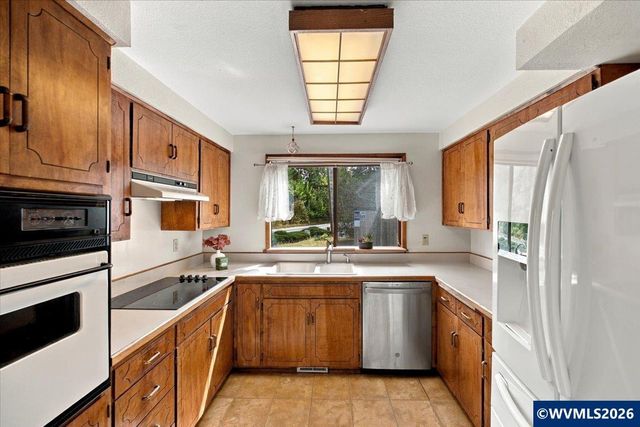 1792 SW Brooklane Dr, Corvallis, OR 97333