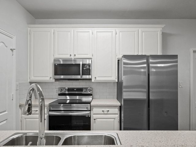 1501 Cedar Elm Drive 101, Euless, TX 76039