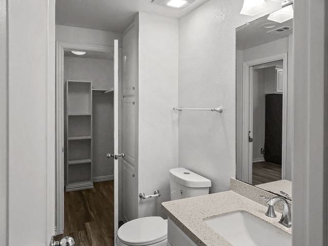 1501 Cedar Elm Drive 101, Euless, TX 76039