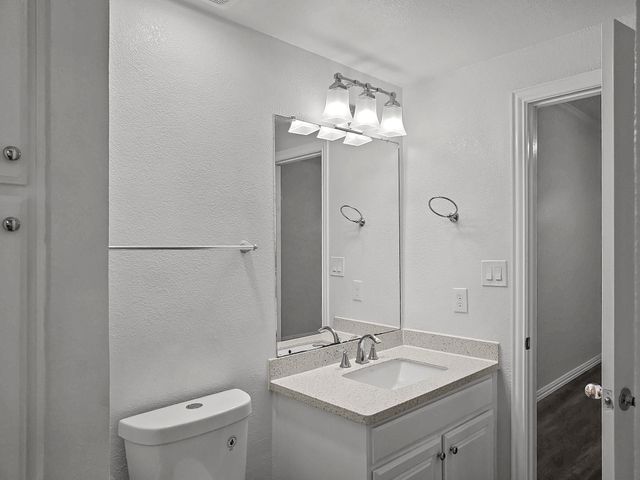 1501 Cedar Elm Drive 101, Euless, TX 76039