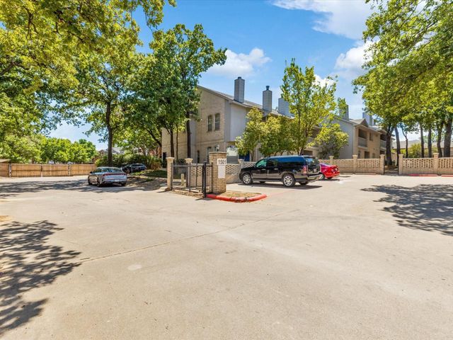 1501 Cedar Elm Drive 101, Euless, TX 76039