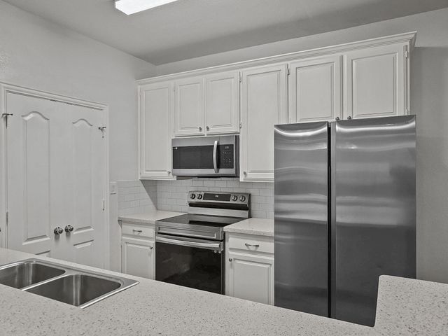 1501 Cedar Elm Drive 101, Euless, TX 76039
