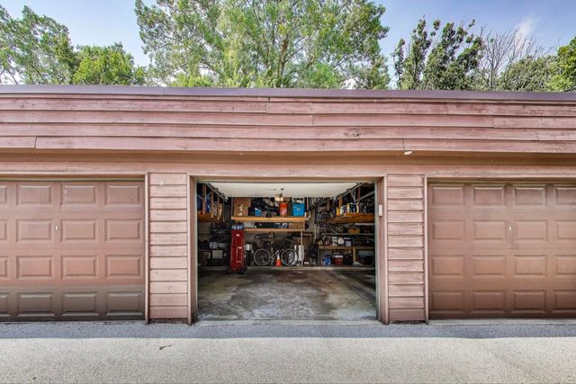 1356 N Sterling Avenue 102, Palatine, IL 60067
