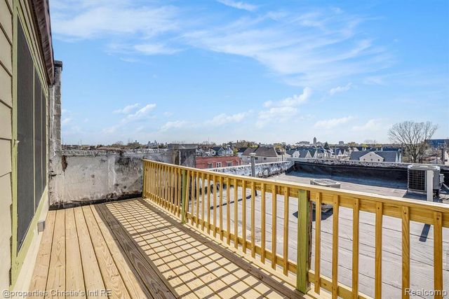 8820 Joseph Campau Street 3, Hamtramck, MI 48212