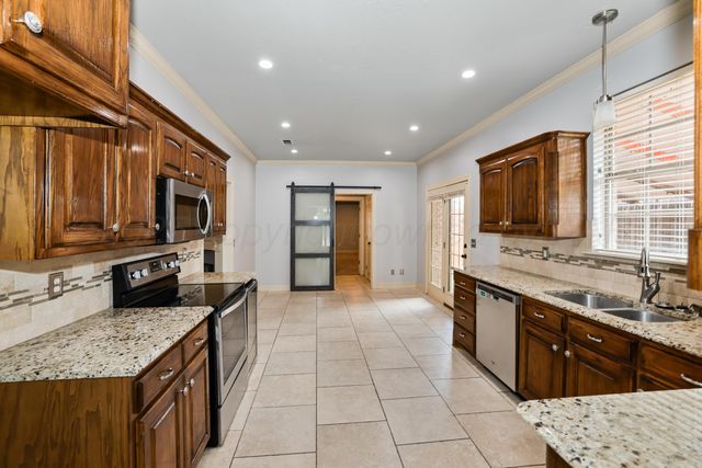 5827 NICHOLAS Circle, Amarillo, TX 79109