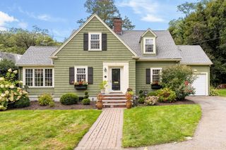 18 Morton Rd, Arlington, MA 02476