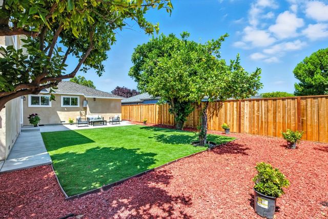 552 Borregas Avenue, Sunnyvale, CA 94085